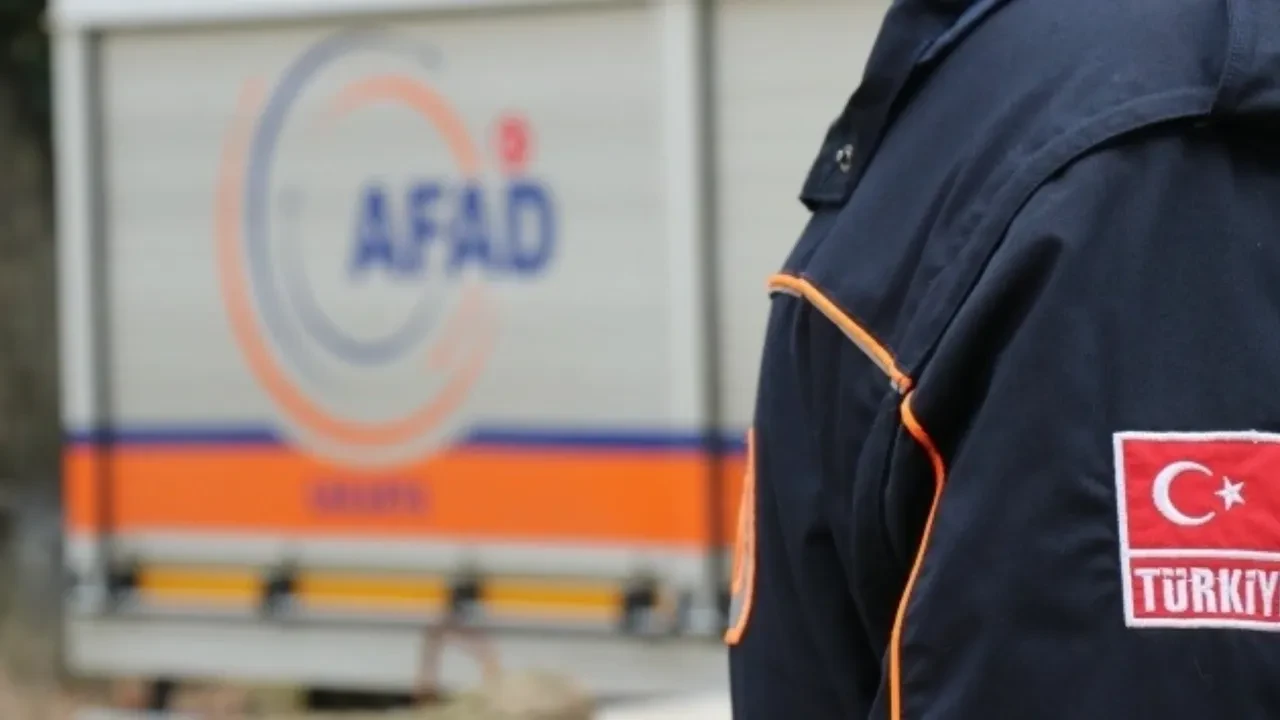 İş arayanlara müjde! Bakanlıklar personel alımına başladı: İşte başvuru tarihleri ve boş pozisyonlar