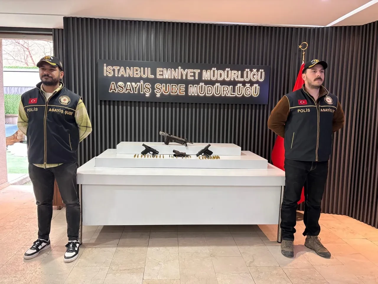 İstanbul'da yeni nesil suç çetelerine darbe! 18 suç örgütü üyesi tutuklandı