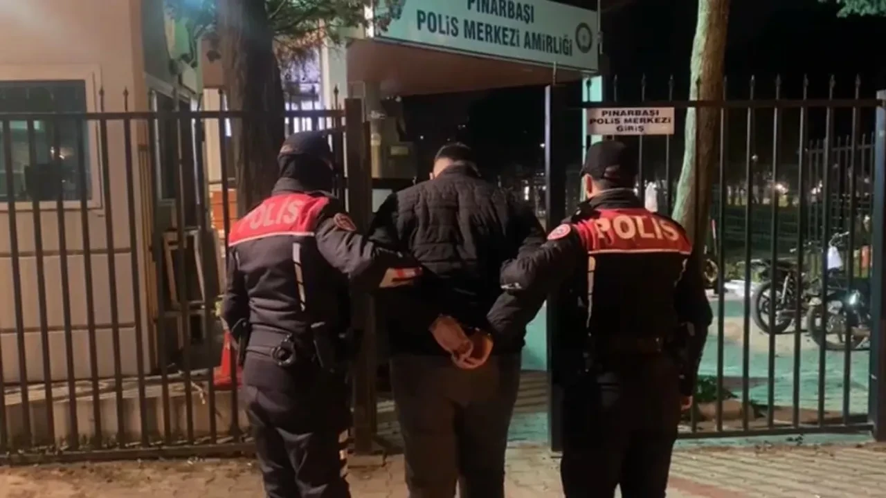 Polise, sahte polis kimliği gösterdi! 128 suçtan arandığı ortaya çıktı