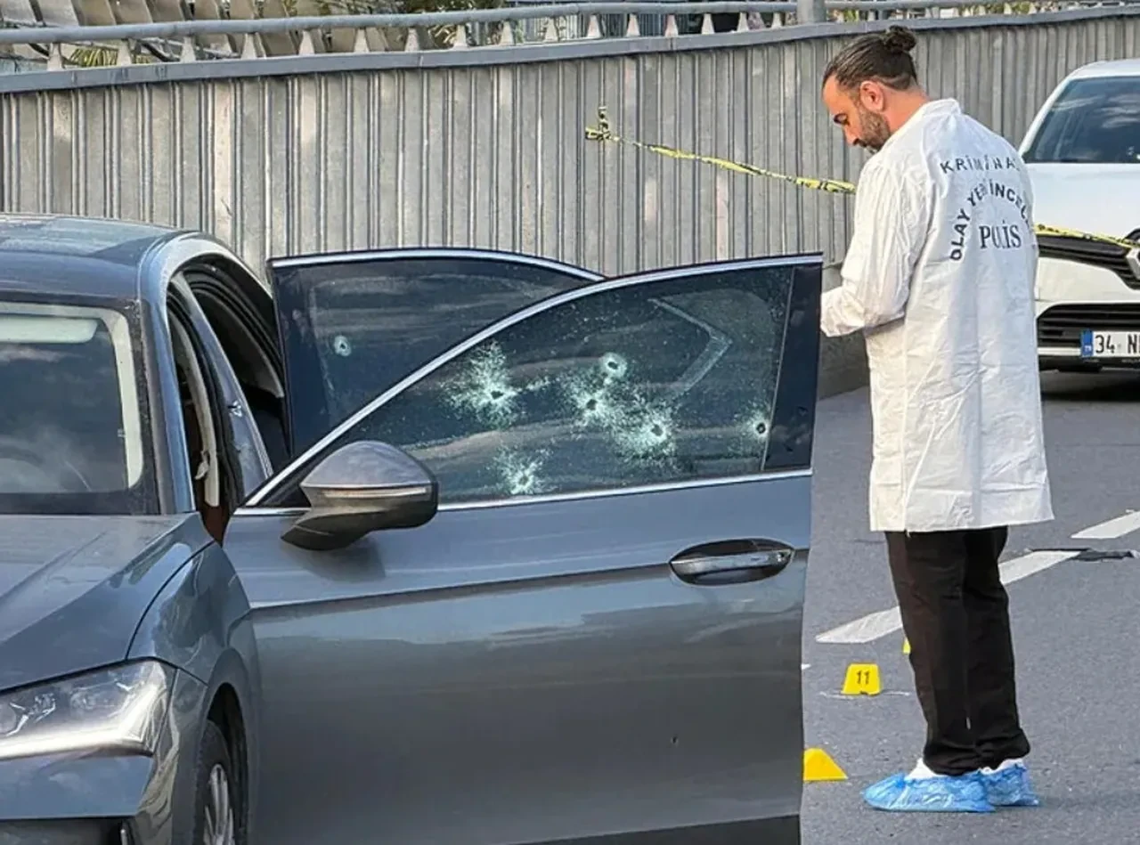 Serdar Öktem'in suikaste uğradığı anlar ortaya çıktı! 14 saniye içinde aracı tarayıp, kaçtılar