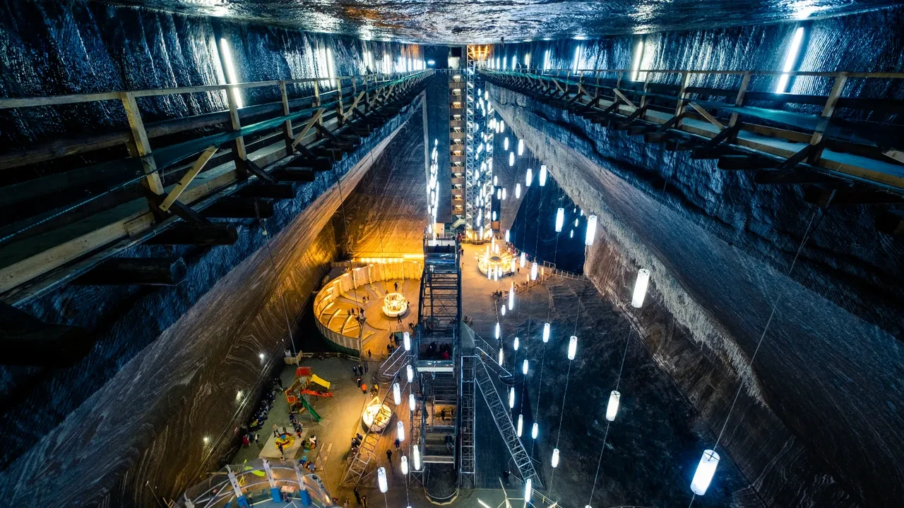 Uydu görüntüleri her şeyi ortaya çıkardı! İşte yıllarca saklanan dünyanın en gizli yer altı üsleri