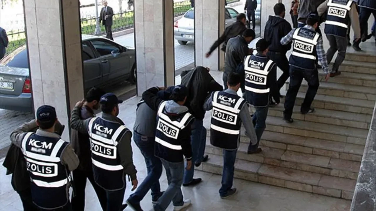 5 şehirde tefecilere darbe indirildi! Şüpheliler gözaltında