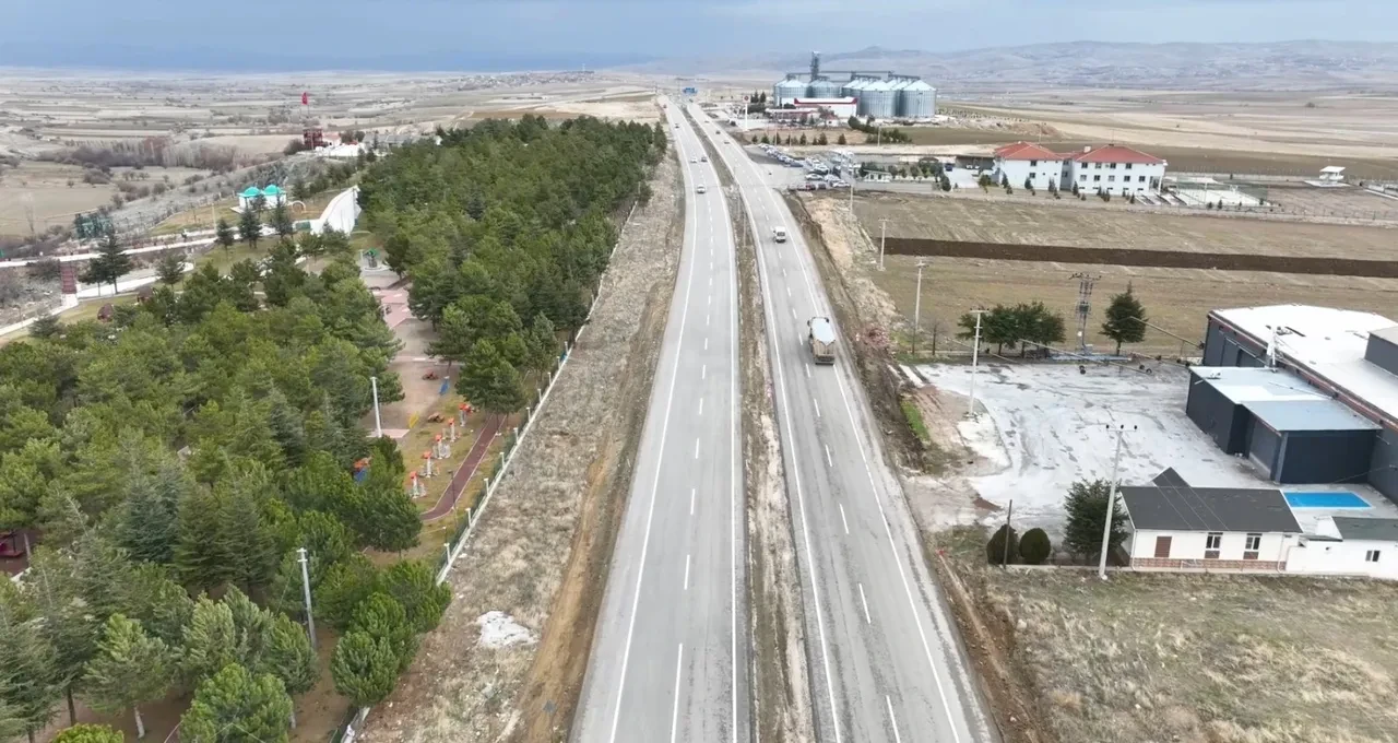 Ağır vasıta çilesi son buluyor! Bakan Uraloğlu duyurdu: Transit trafiği şehir dışına alıyoruz