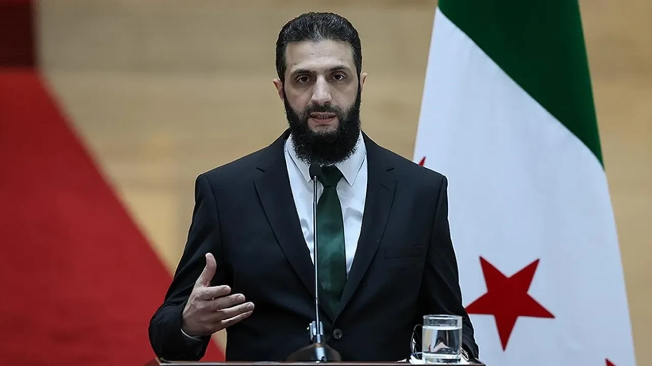 Ahmed Şara'dan Suriye'deki Kürtlerle ilgili kararname: Kürtçe ulusal dil oldu 