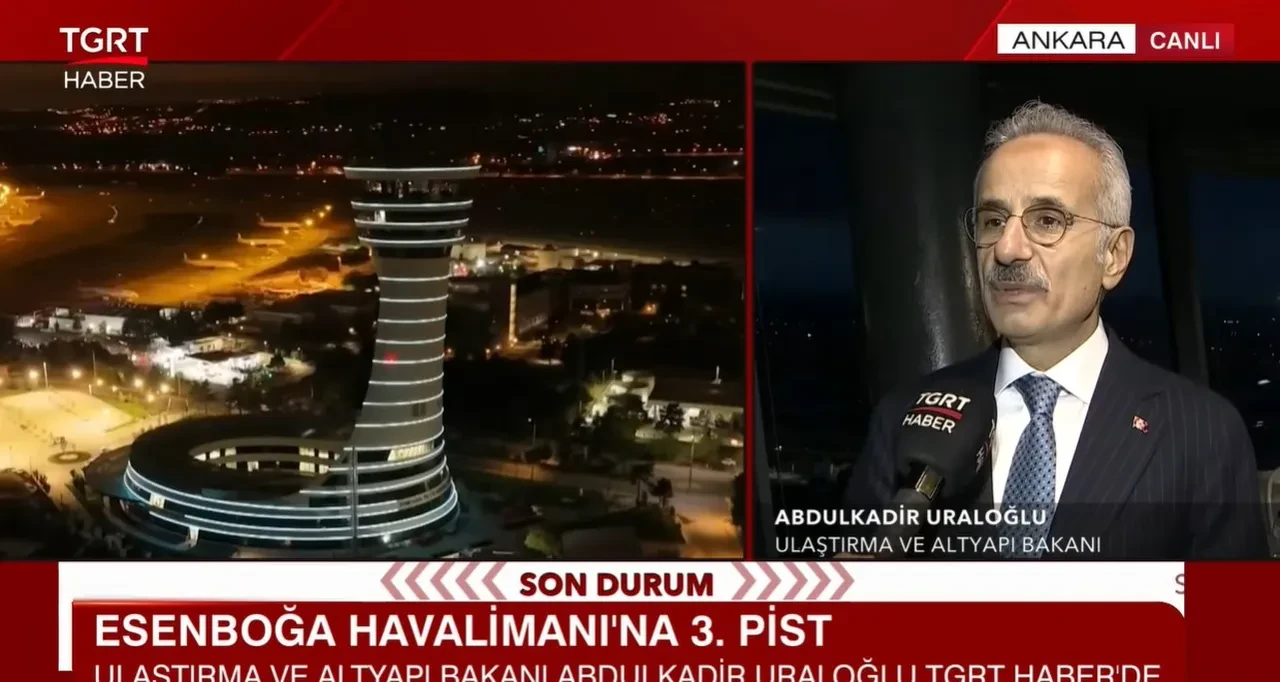 Esenboğa Havalimanı'nda iki büyük yenilik! Bakan Uraloğlu metro için tarih verdi