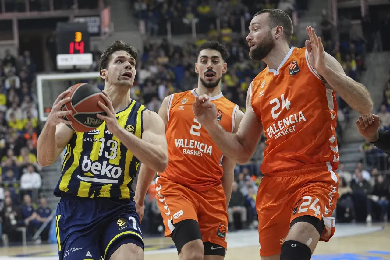 Fenerbahçe Beko Velancia maç sonucu kaç kaç? EuroLeague'de 14. galibiyet