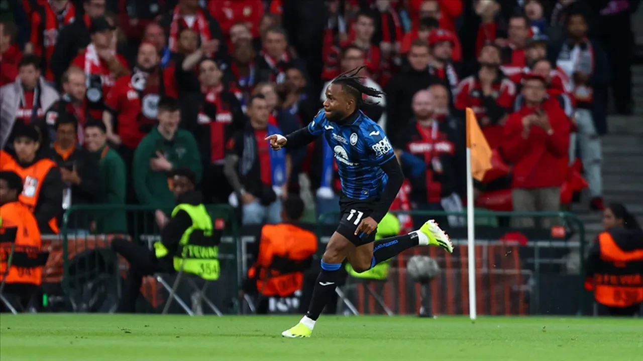 Galatasaray transfer haberleri Lookman, Onyedika, Hakan Çalhanoğlu gelecek mi? 