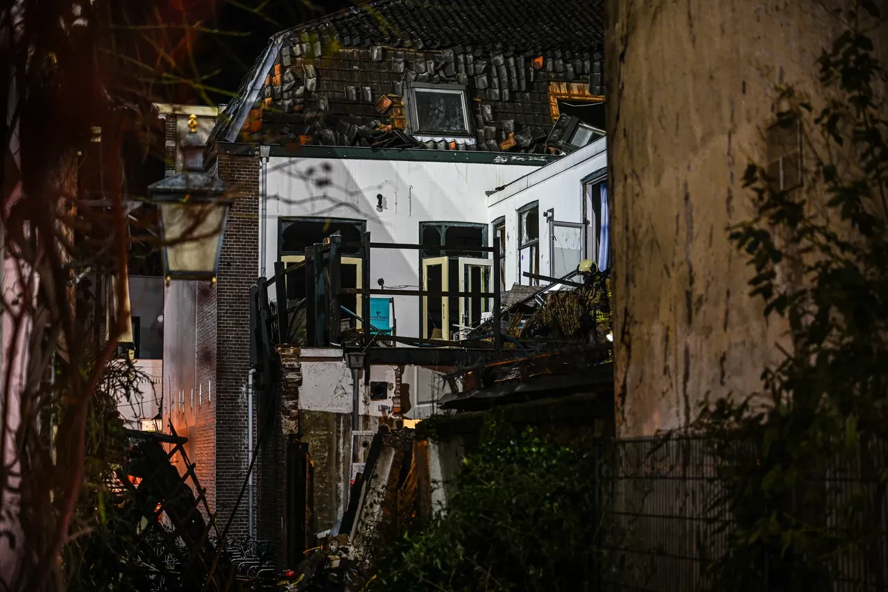 Hollanda'da bir ev havaya uçtu! Yaralılar var