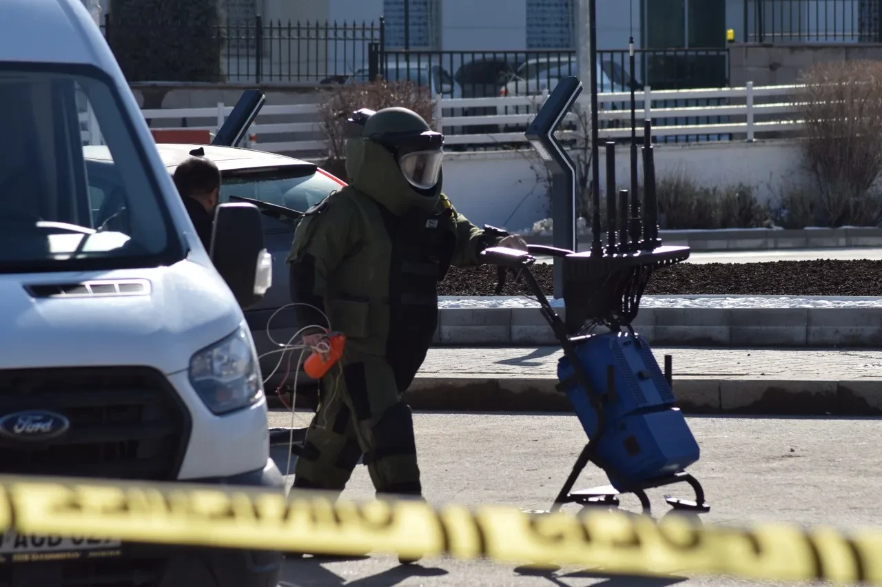 Karaman'da bomba paniği! Yürekler ağza geldi