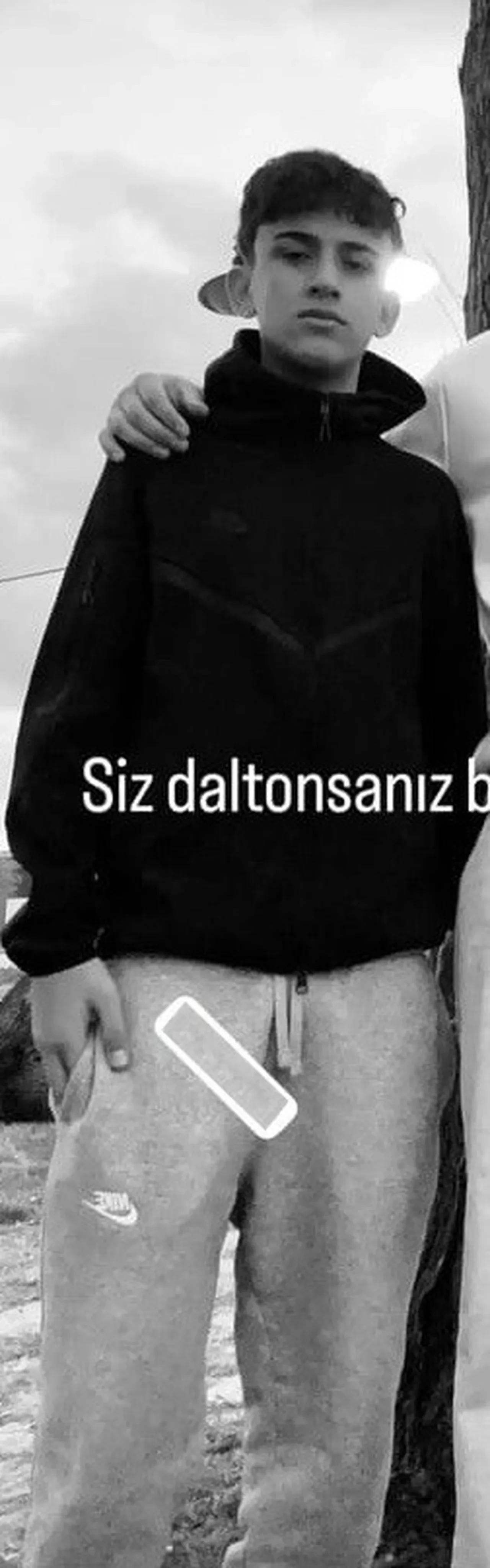 Karneye yetişmeye çalışırken iki gençten acı haber geldi