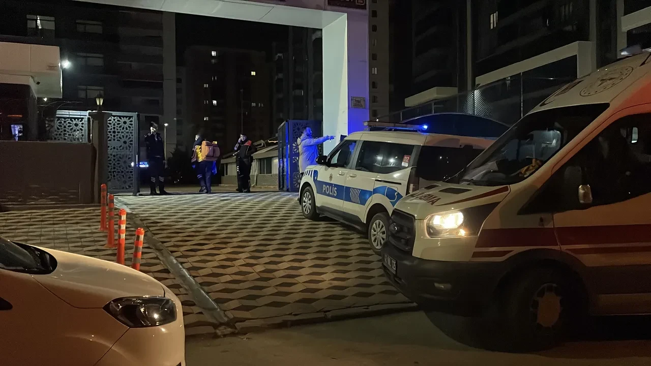 Konya'da aile faciası! Kız kardeşini öldürüp annesini yaraladı ardından kafasına sıktı: 2 ölü