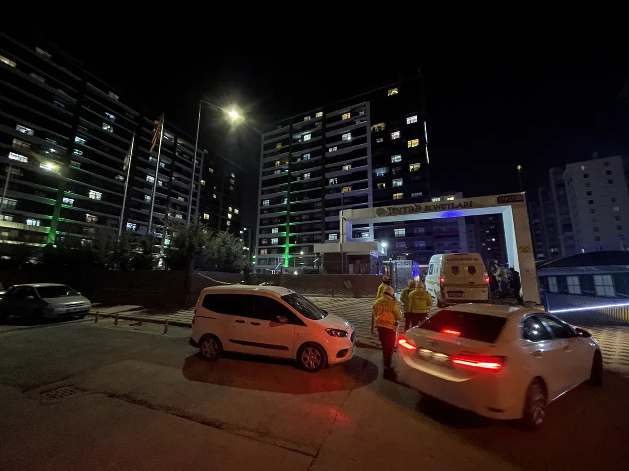 Konya'da aile faciası! Kız kardeşini öldürüp annesini yaraladı ardından kafasına sıktı: 2 ölü