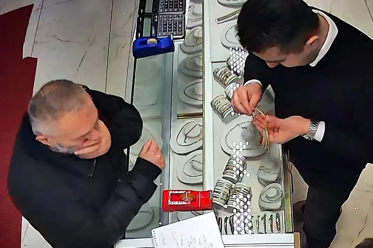 Kuyumcuyu dolandırmaya çalıştı, neye uğradığını şaşırdı!