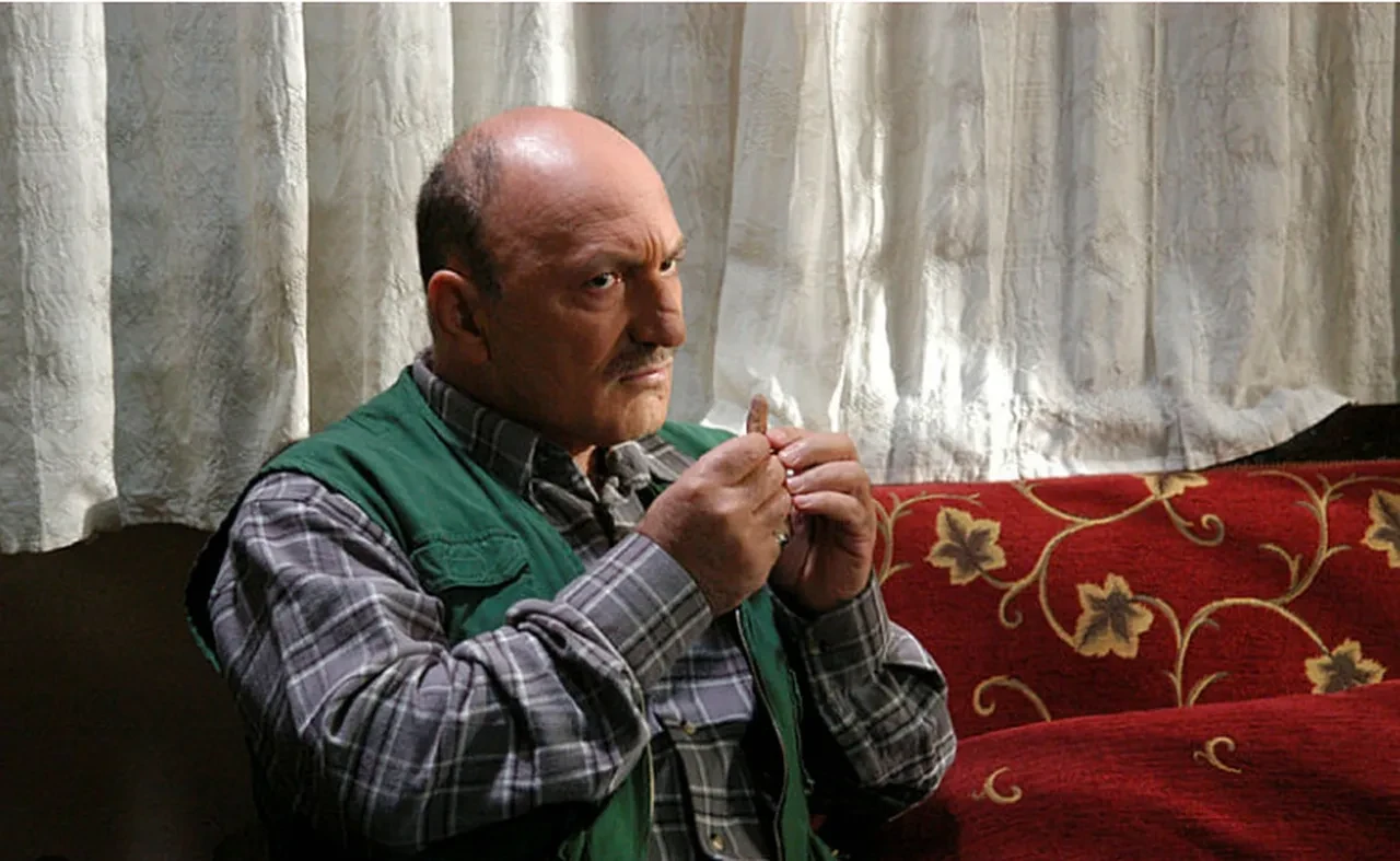 Oyuncu Ali Erkazan'dan Hande Erçel'e eleştiri: Saçma sapan oyuncular 