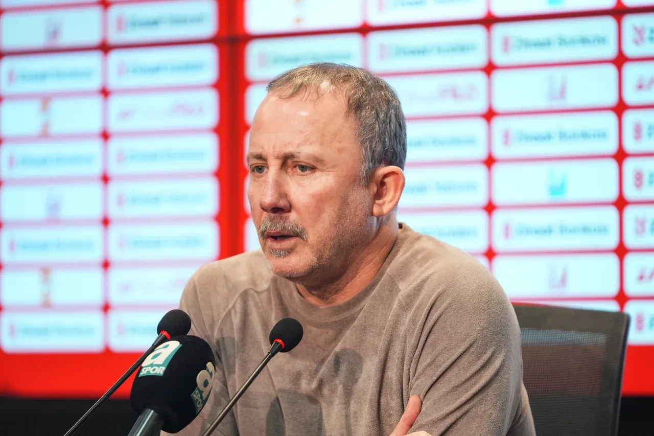 Sergen Yalçın'dan Beşiktaş taraftarına transfer müjdesi! Tarih vererek duyurdu