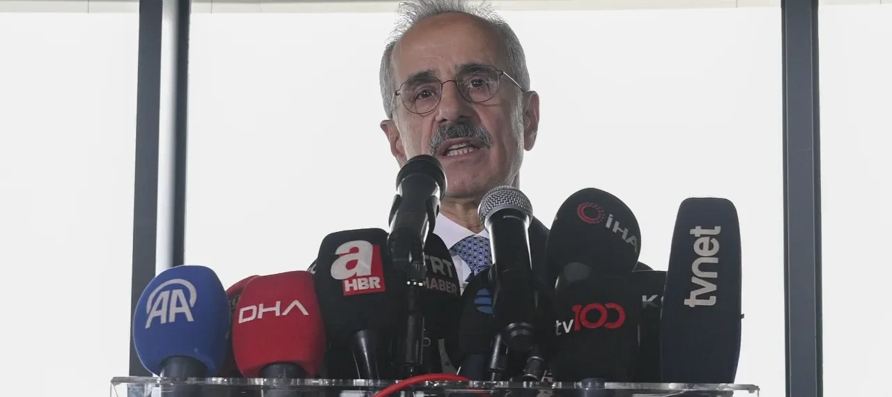 Ulaştırma Bakanı Uraloğlu yayında rahatsızlandı: Sağlık durumu ne?