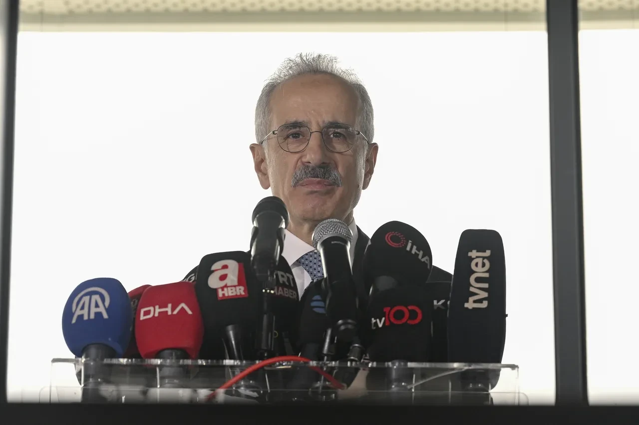 Ulaştırma Bakanı Uraloğlu yayında rahatsızlandı: Sağlık durumu ne?