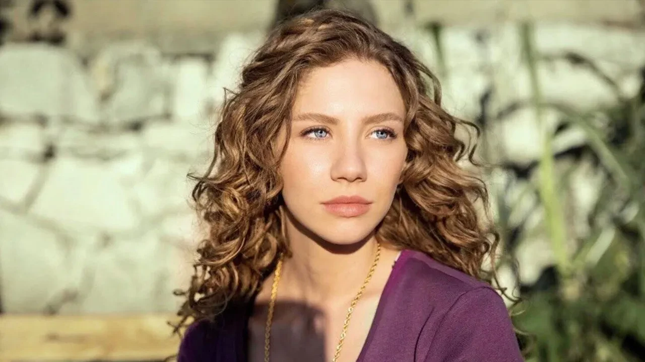 Ünlülere uyuşturucu operasyonunda ikinci dalga: Oyuncular Melis Sabah ve Çağla Boz gözaltında!