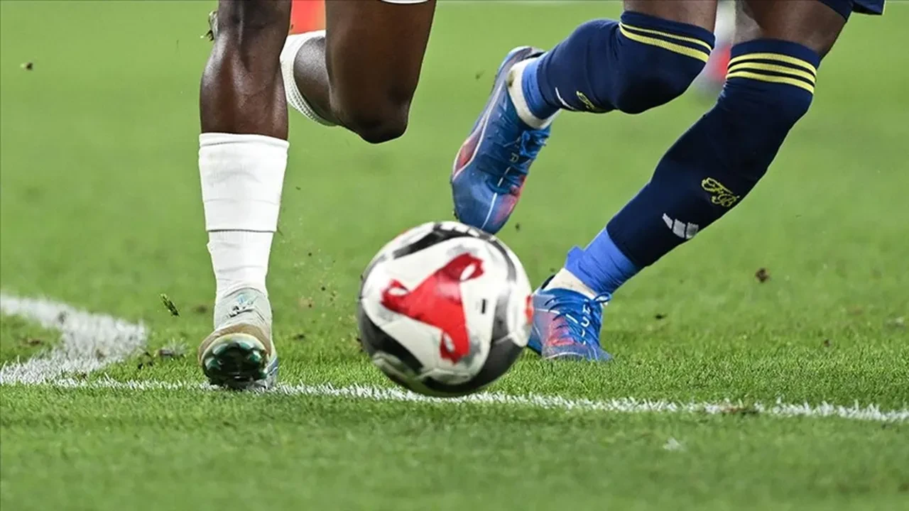 Alanyaspor  Fenerbahçe maçı ne zaman, saat kaçta ve hangi kanalda? (Trendyol Süper Lig)