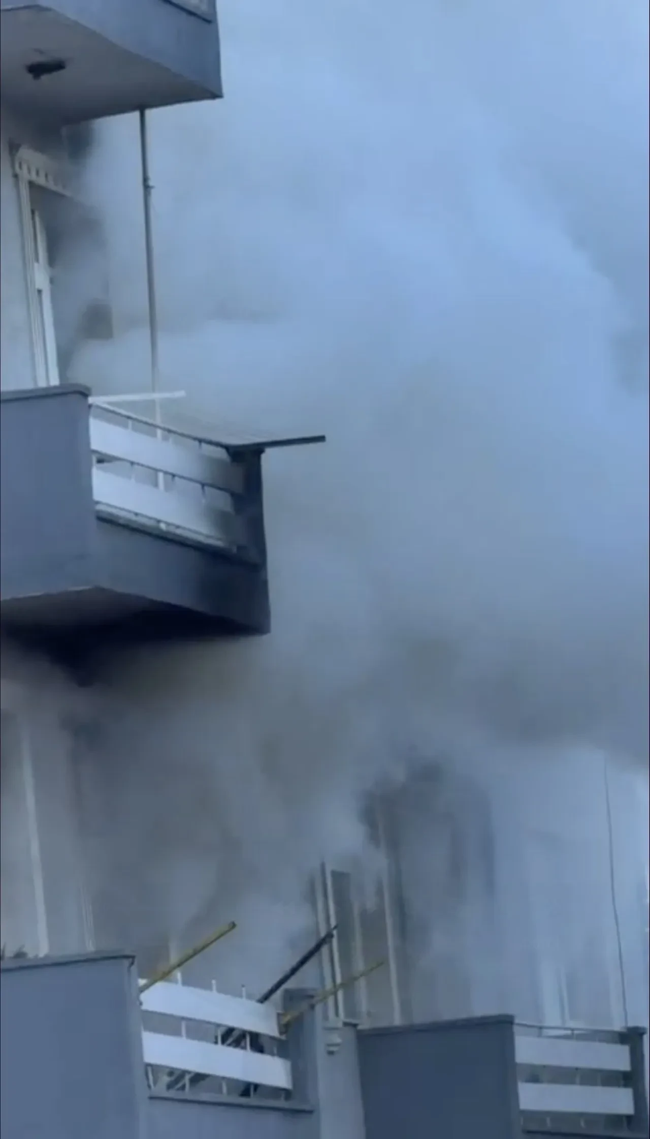 Bursa'da korku dolu anlar! Yatalak adam alevlerin arasında kaldı