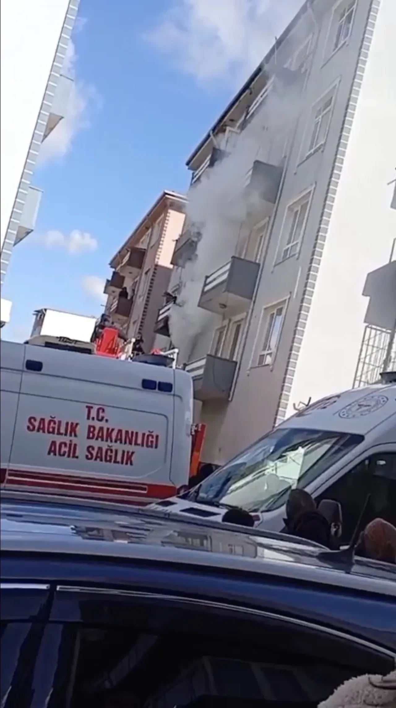 Bursa'da korku dolu anlar! Yatalak adam alevlerin arasında kaldı