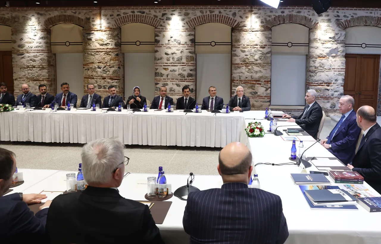 Cumhurbaşkanı Erdoğan, MÜSİAD heyetiyle görüştü