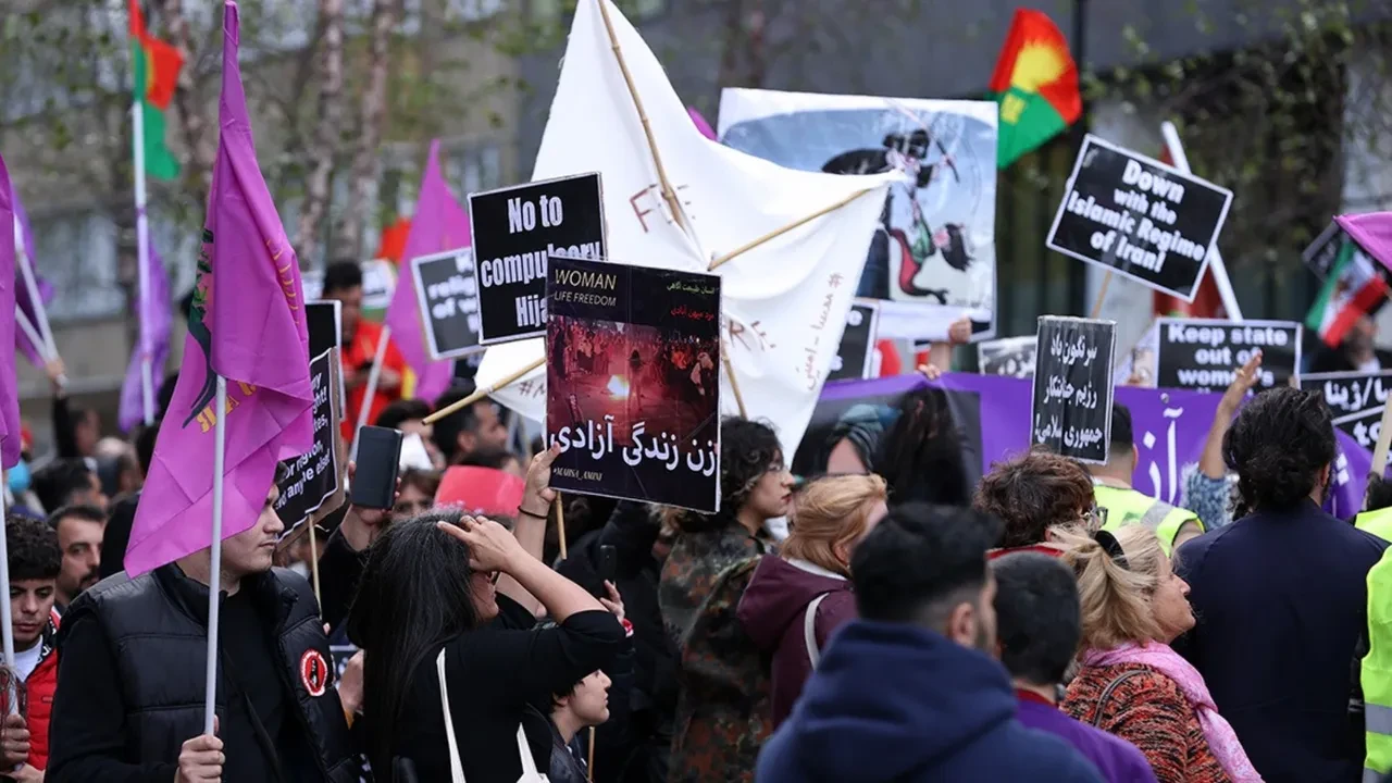 En fazla İranlının yaşadığı ülkeler belli oldu! İlk sıradaki ülke ağızları açık bıraktı