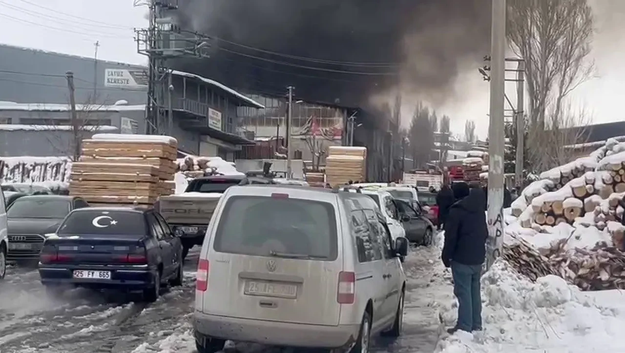 Erzurum'da kereste fabrikasında patlama: Çok sayıda yaralı var!