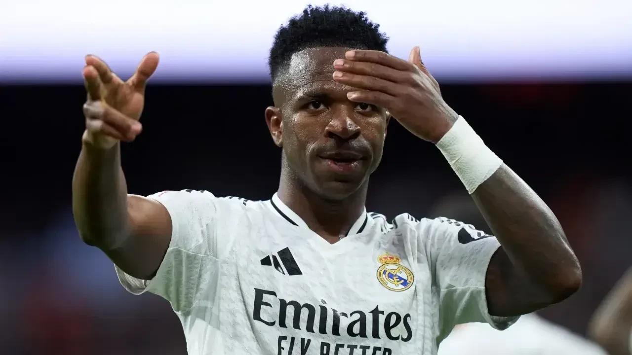 Florentino Perez'den Vinicius Junior kararı: Real Madrid'de sular durulmuyor!