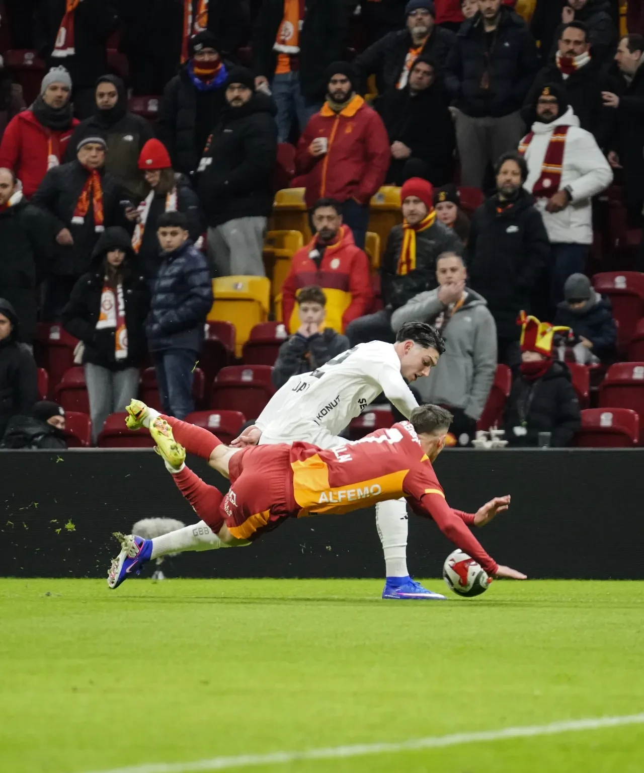 Galatasaray ve Gaziantep FK İstanbul'da puanları paylaştı: Zorlu karşılaşmada goller art arda geldi ama kazanan çıkmadı!