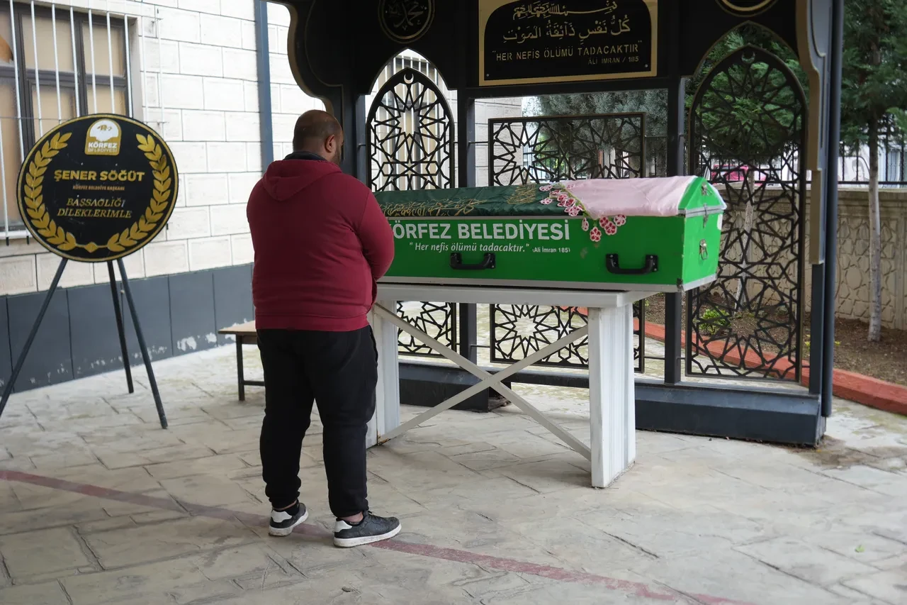 Hastaneye ayakta gitti, 6,5 ay sonra cenazesi çıktı! Aile tepkili: 'Çocuğumun üzerinde deney yaptılar'