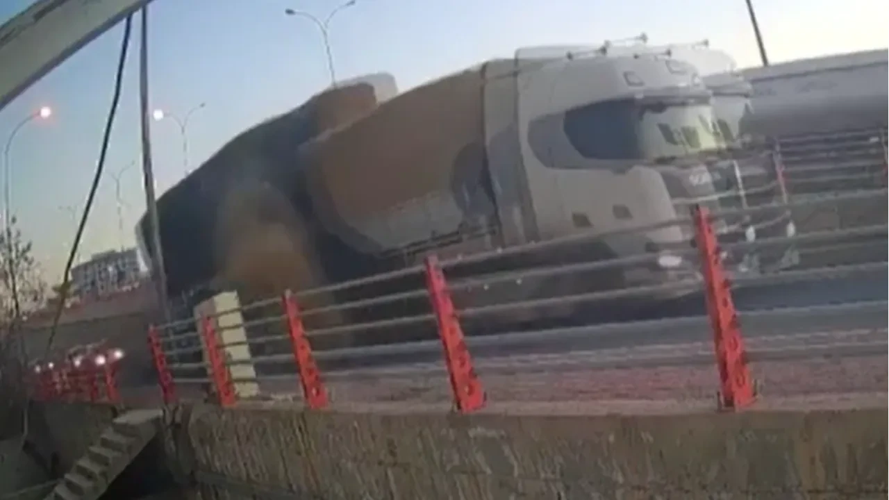 Kaldırımda yürürken hayatının şokunu yaşadı! Ölümden kıl payı kurtuldu