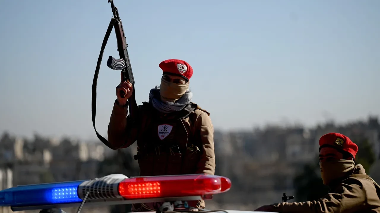 Suriye'den yeni operasyon: YPG ve rejim kalıntıları temizleniyor