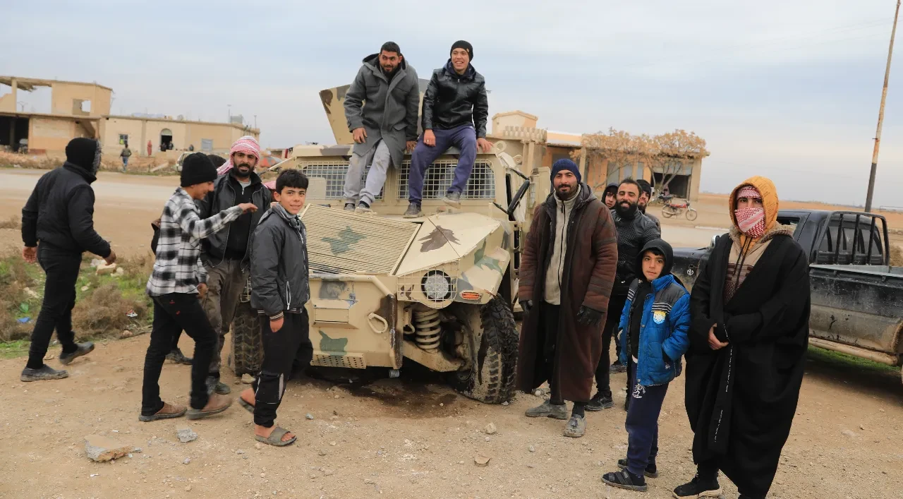 YPG/SDG gitti bölgenin asıl sahiplerinin hasreti bitti: 'Çok zor yollardan geçtik'