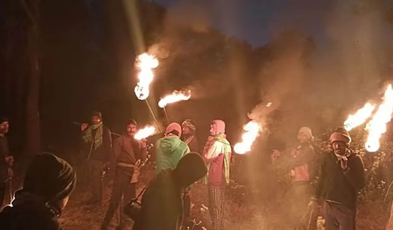 Çok sayıda kişiyi katleden gizemli canavar hala serbest! Halk korkusundan çatılarda uyuyor