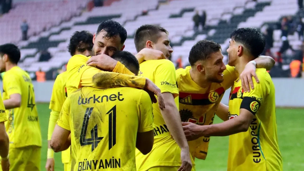 Eskişehirspor maçı bugün saat kaçta, hangi kanalda? İzmir Çoruhlu ile TFF 3. Lig 4. Grup'ta karşılaşacak