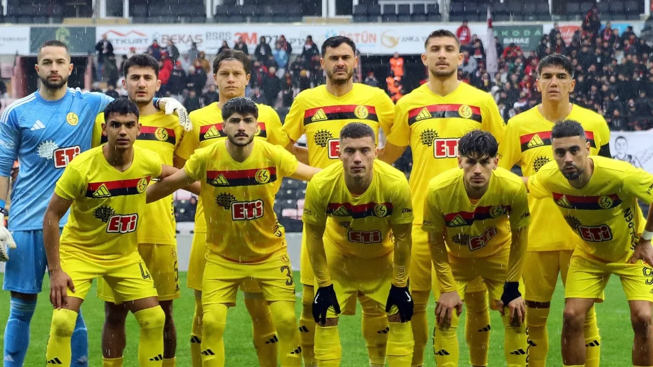 Eskişehirspor maçı bugün saat kaçta, hangi kanalda? İzmir Çoruhlu ile TFF 3. Lig 4. Grup'ta karşılaşacak