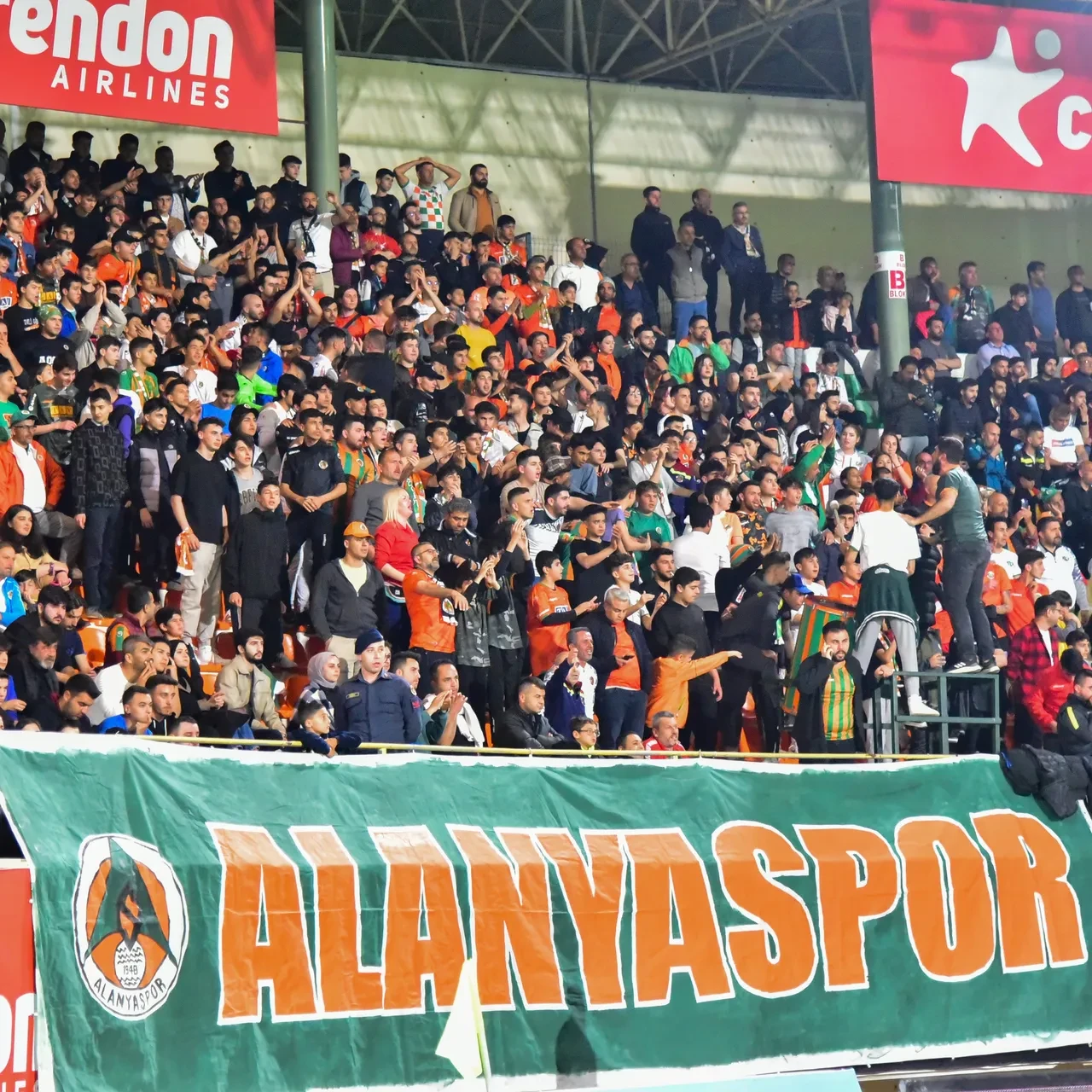 Fenerbahçe Alanyaspor deplasmanında galip geldi: Lider Galatasaray'a yakın takip!