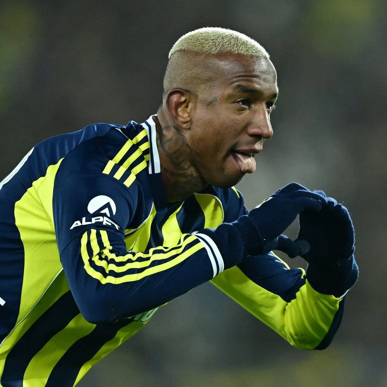 Fenerbahçe Alanyaspor deplasmanında galip geldi: Lider Galatasaray'a yakın takip!