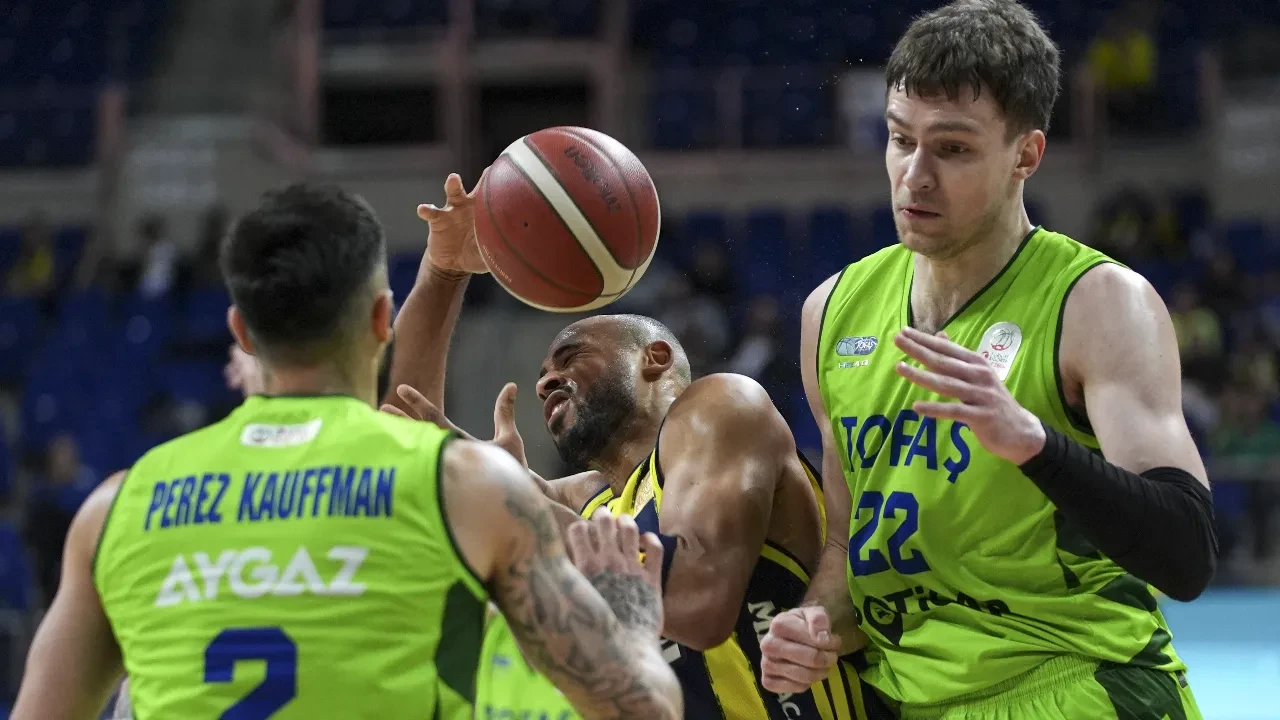 Fenerbahçe Beko TOFAŞ maç skoru kaç kaç? Galibiyet sayısını 14'e yükseltti