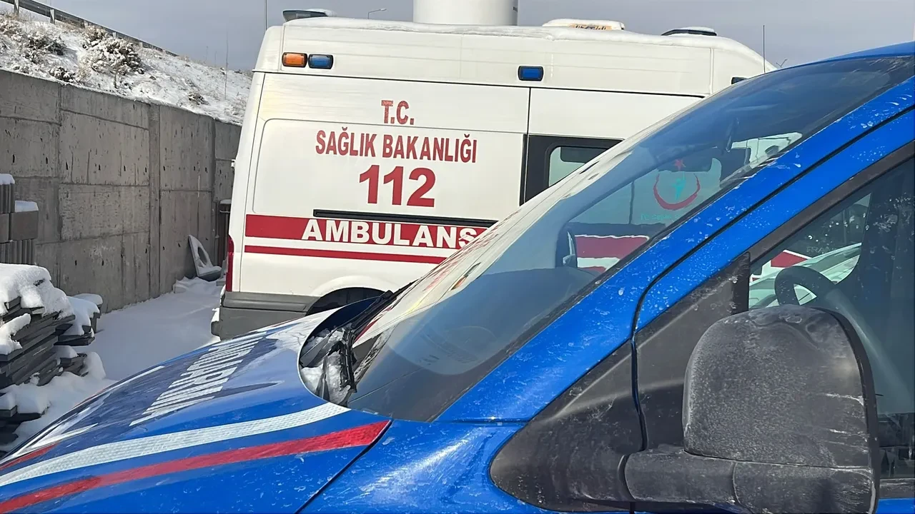 Kafası bazaya sıkıştı! 2 buçuk yaşındaki Amine kurtarılamadı