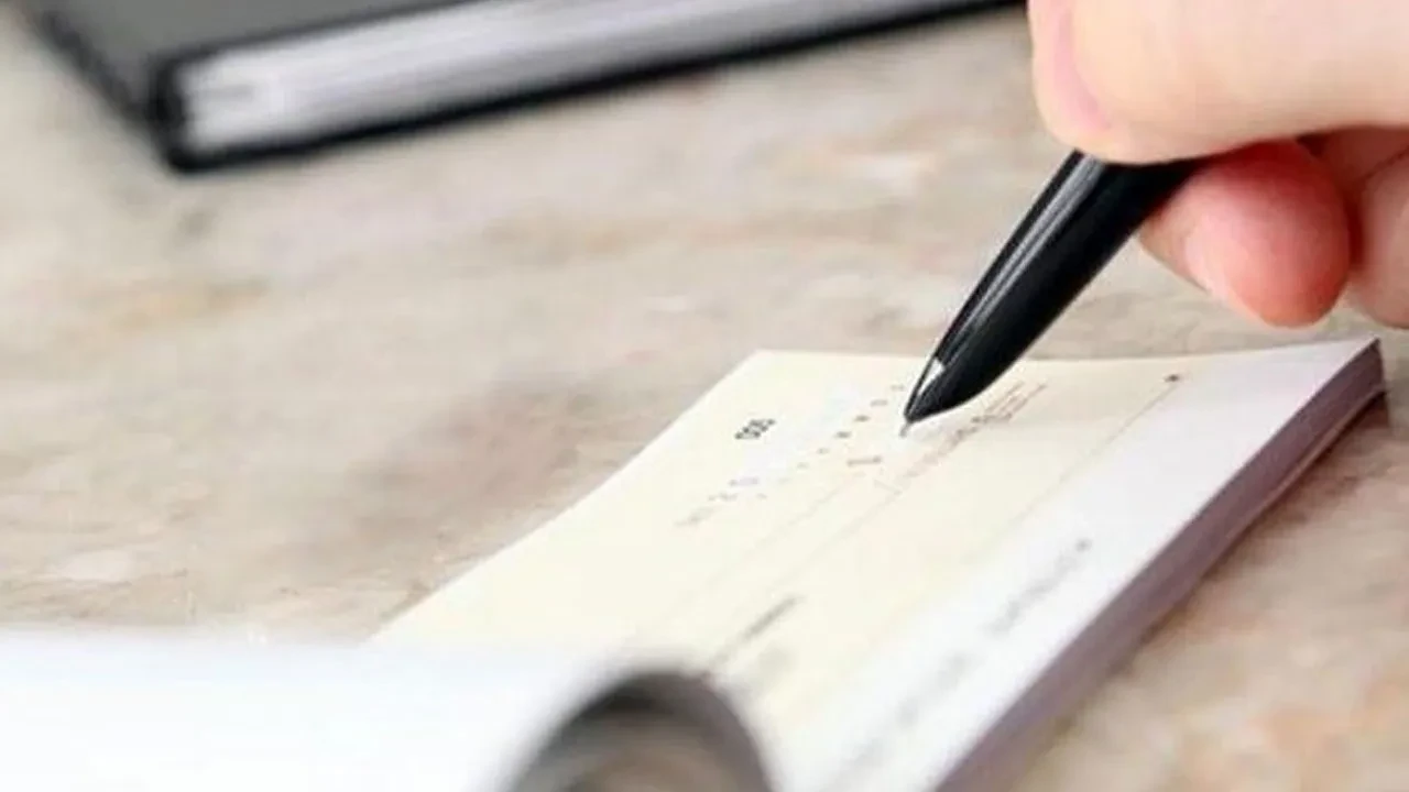 Karşılıksız çekle 20 milyon liralık vurgun: 12 şüpheli tutuklandı