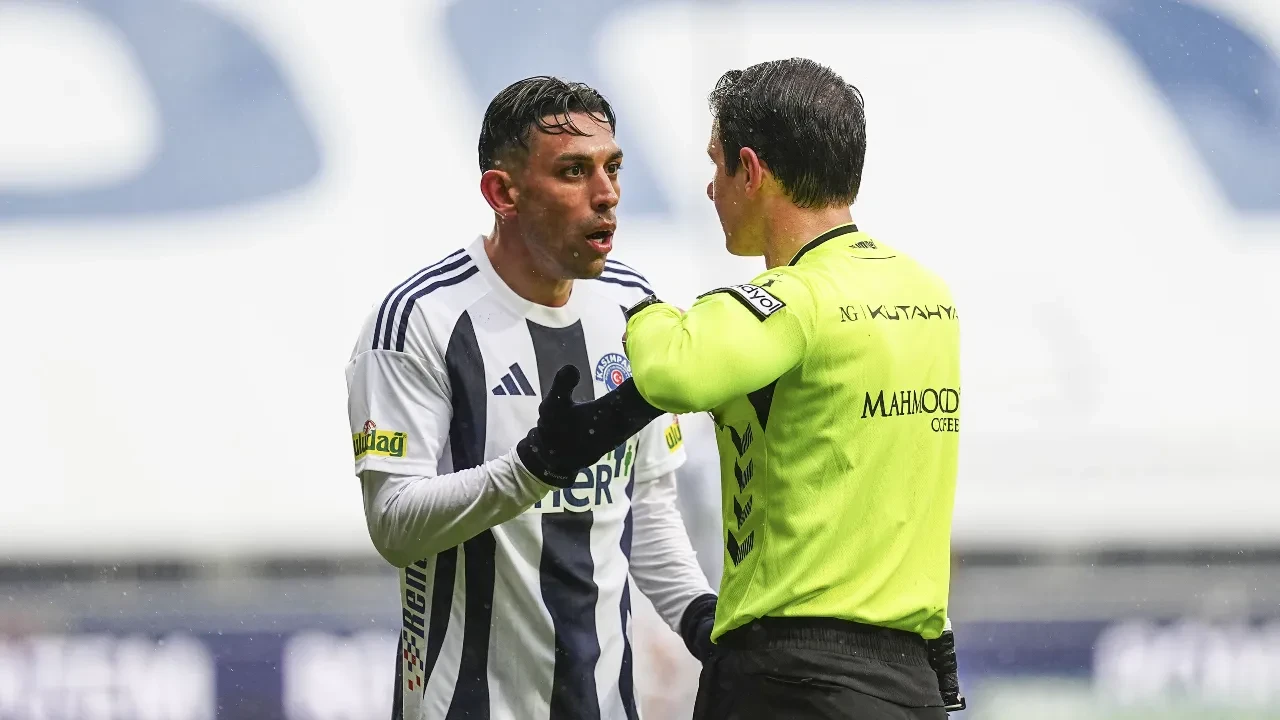 Kasımpaşa'da İrfan Can Kahveci formayı giydi ve puanlar paylaşıldı!