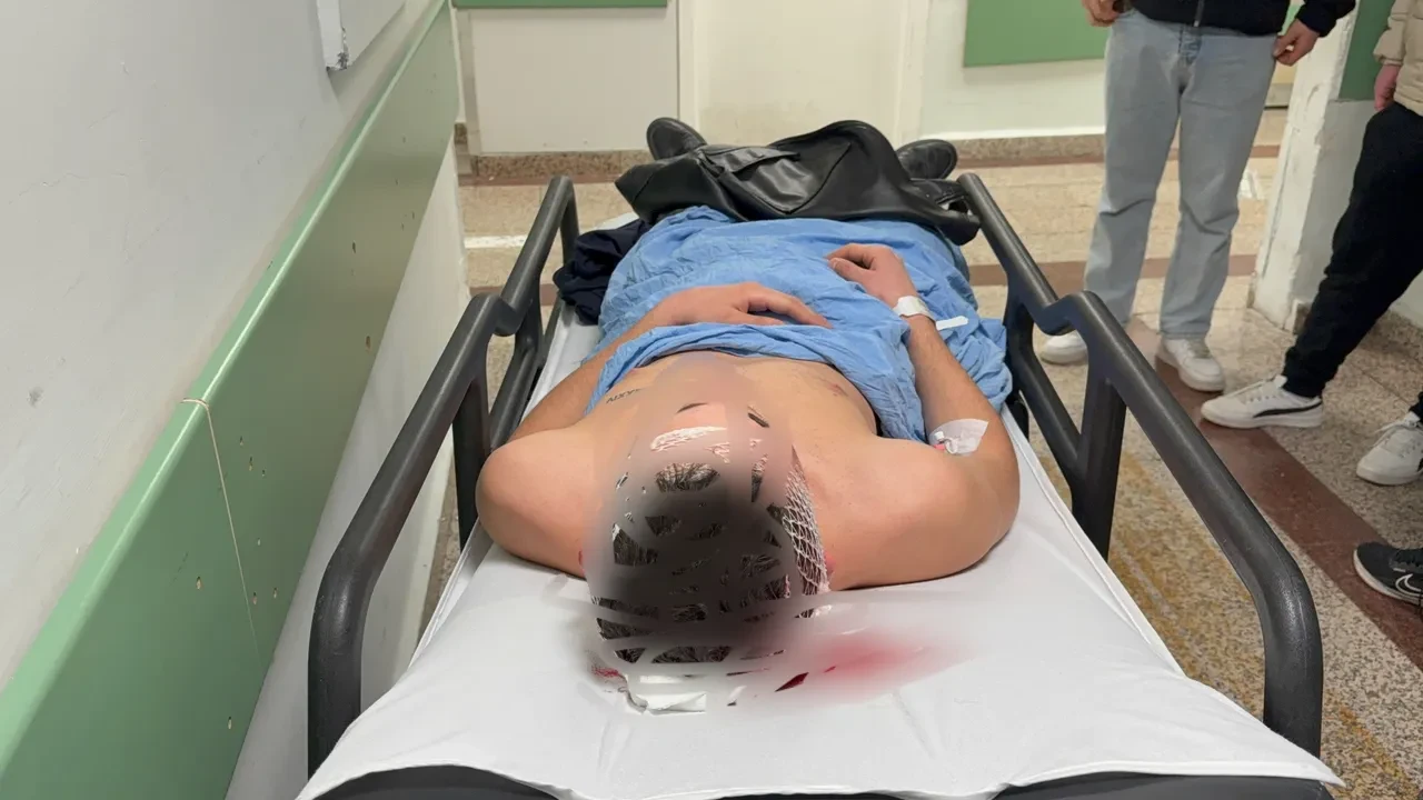 Samsun'da pastanede dehşet: Aynı masada oturduğu iki genci bıçakladı