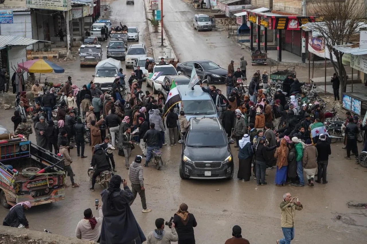 Suriye ordu güçleri ilerliyor terör örgütü YPG katliam yaparak bölgeden çekiliyor!