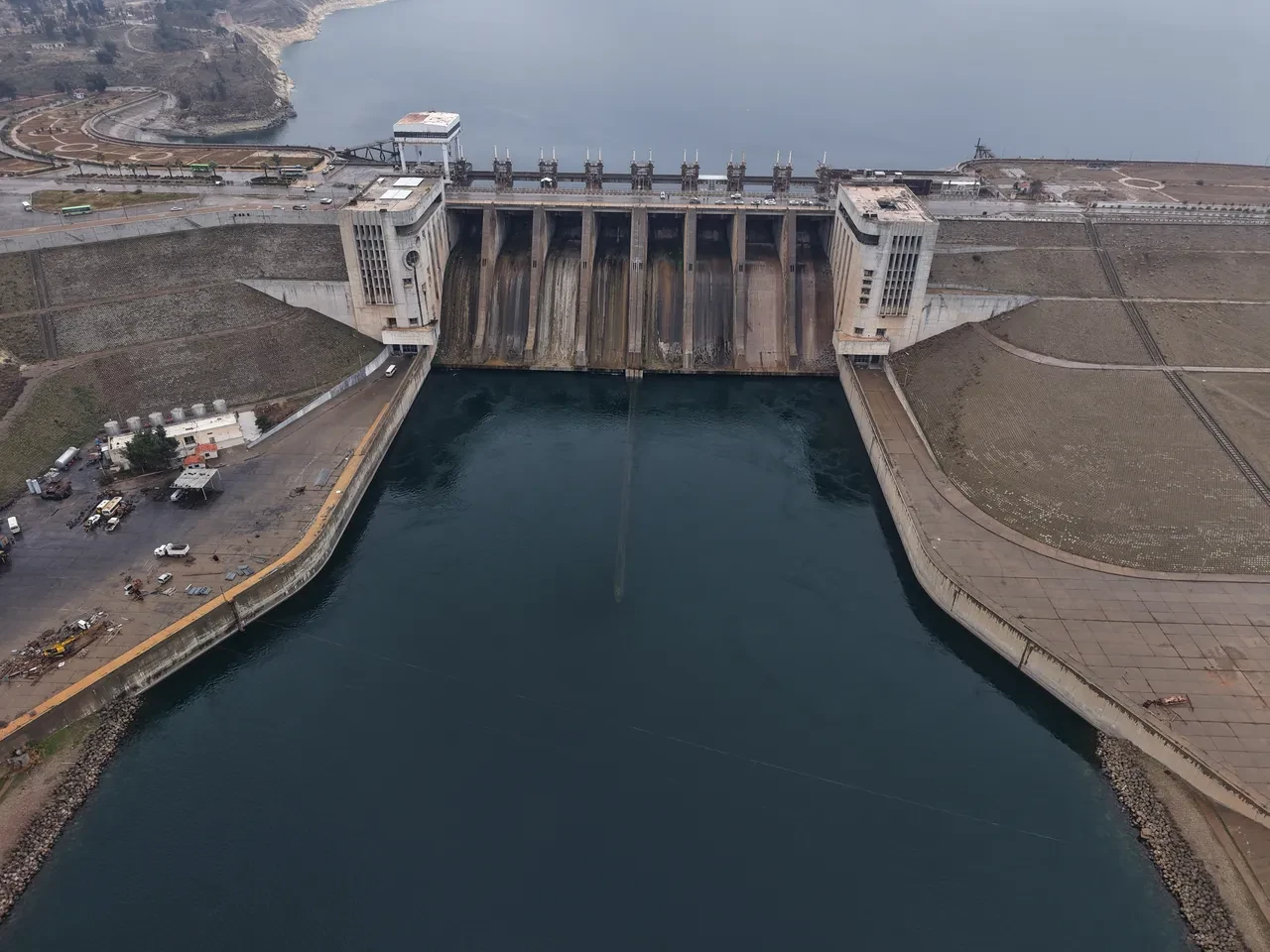 Suriye ordu güçleri ilerliyor terör örgütü YPG katliam yaparak bölgeden çekiliyor!