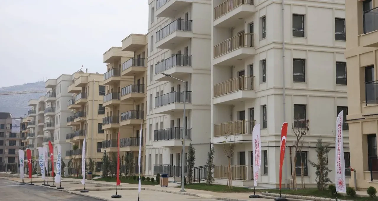 GÜN GÜN TOKİ 500 bin konut kura takvimi 19-25 Ocak! TOKİ Sivas, Trabzon, Şanlıurfa, Kastamonu, Manisa, Amasya, Tokat, Giresun, Aydın kura çekimi ne zaman, saat kaçta?