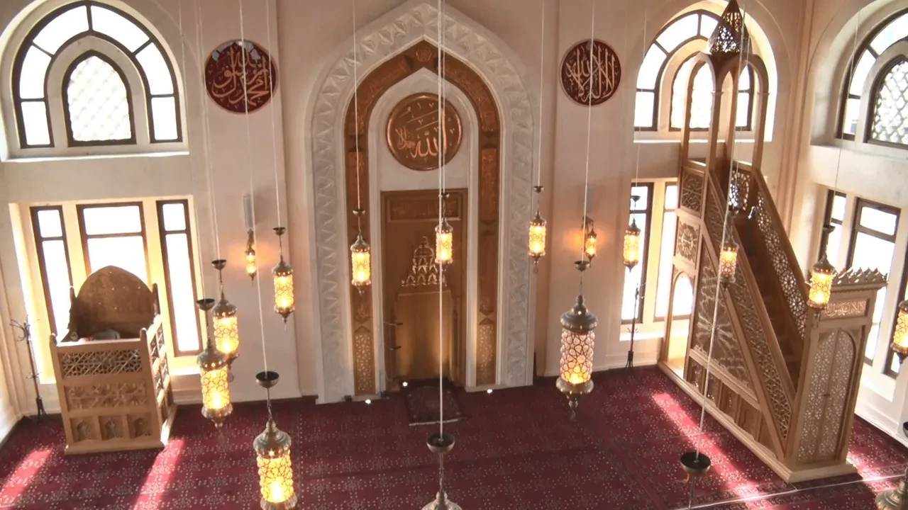 Yeni nesil cami tüm giderlerini kendi karşılıyor! Üretilen enerji yazın soğutmada, kışın ısıtmada kullanılıyor