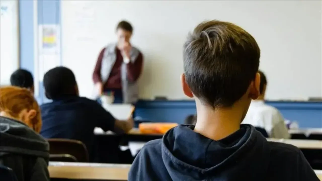 Akran zorbalığıyla mücadelede yeni dönem! Proje 25 ilçede başladı: Aileler de dahil edilecek