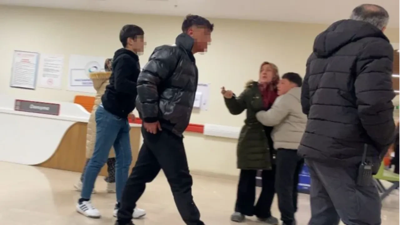 Atlas'ın ölümünün yankıları sürerken bir akran dehşeti de Burdur'dan geldi! Gençlerin kavgasında kan aktı